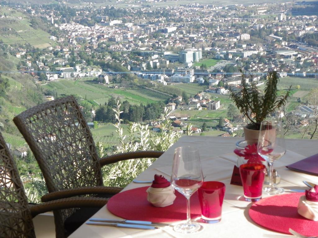 Hotel Kronsbuehel Tirolo Ngoại thất bức ảnh